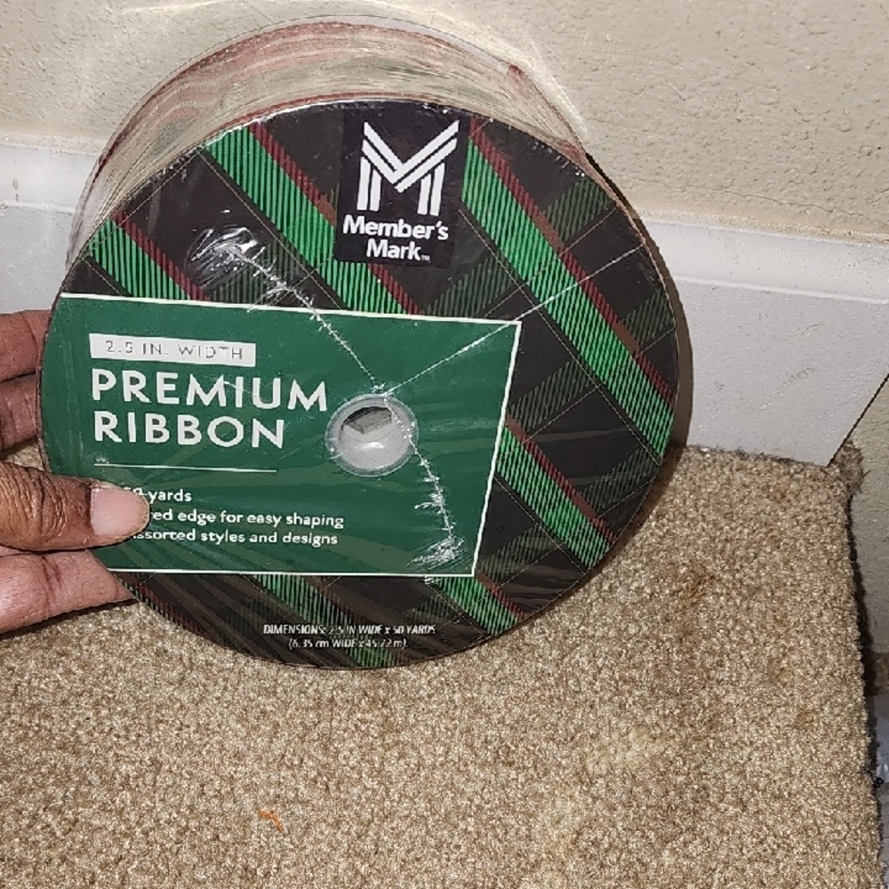 Member's Mark Premium Plaid Ribbon - Green & Black, New.
